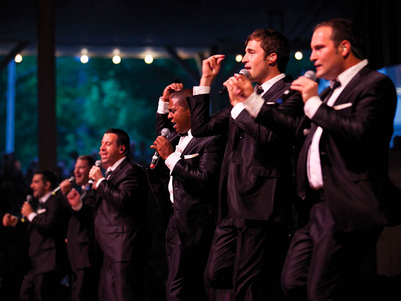 Straight No Chaser - A Cappella Group