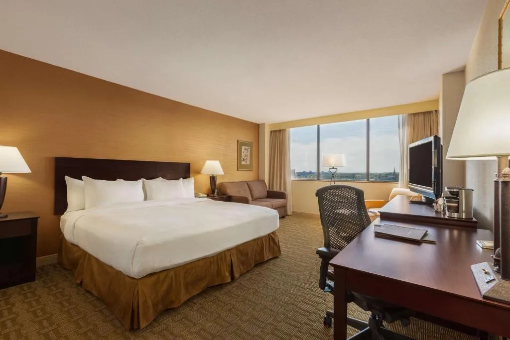 The Hilton Fort Wayne at the Grand Wayne Convention Center